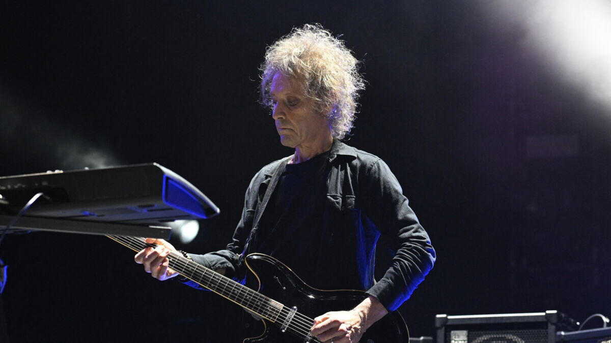 The Cure en deuil, le groupe de Robert Smith annonce la mort du guitariste Perry Bamonte