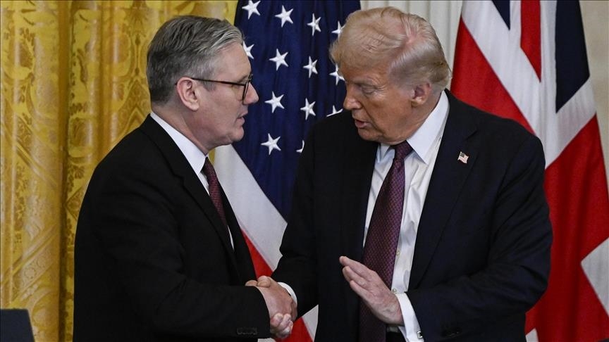 Le Premier ministre britannique Keir Starmer échange avec Trump sur les efforts de paix en Ukraine