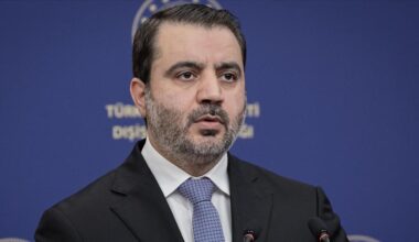 Le ministre syrien des Affaires étrangères révèle avoir rencontré des Russes quelques heures avant la chute d'Assad