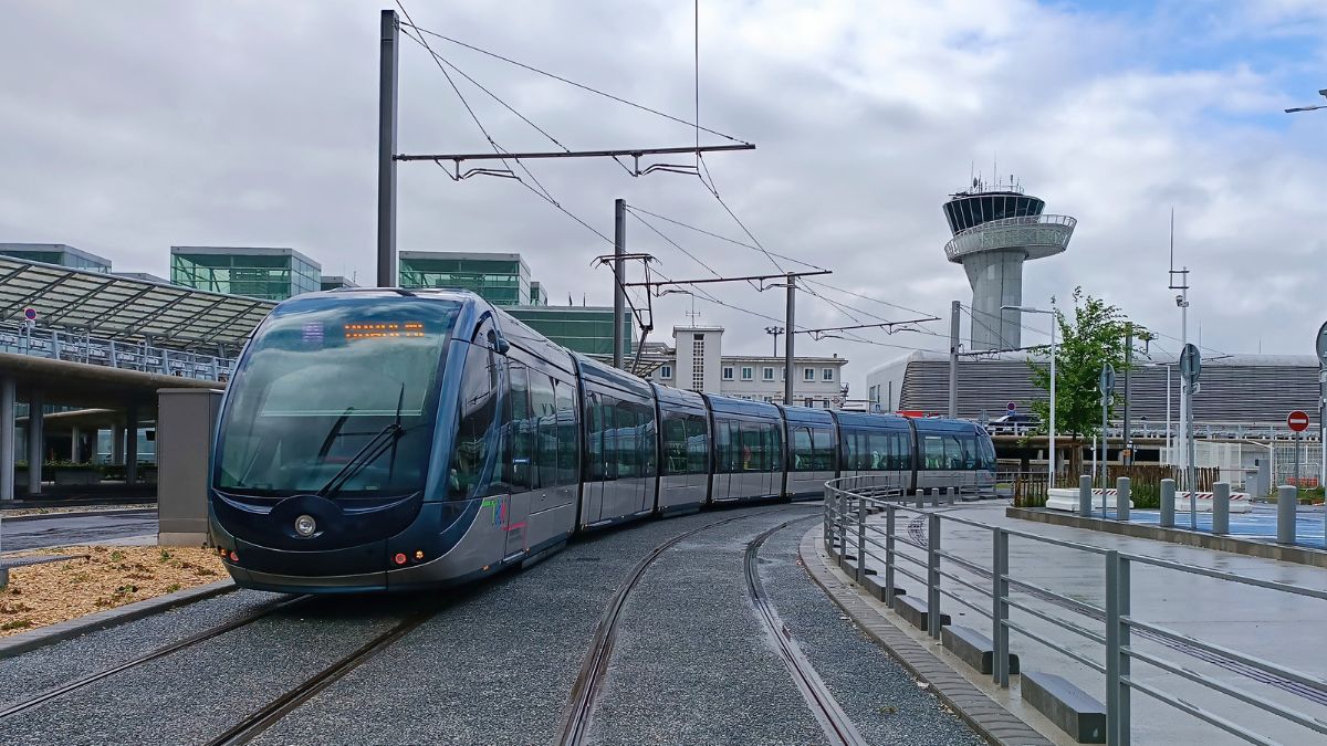Le tramway circule désormais entre la gare Saint-Jean et l'aéroport de Bordeaux - Kevin B.