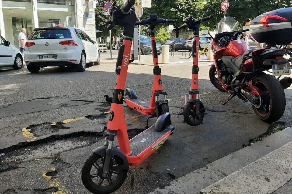 Cela fait un mois que l'opérateur Voi propose des trottinettes et vélos électriques sur la Métropole de Grenoble.