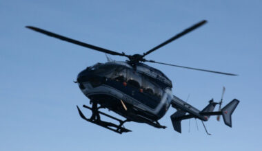 Un skieur héliporté à Grenoble après une blessure avec la carre de son ski