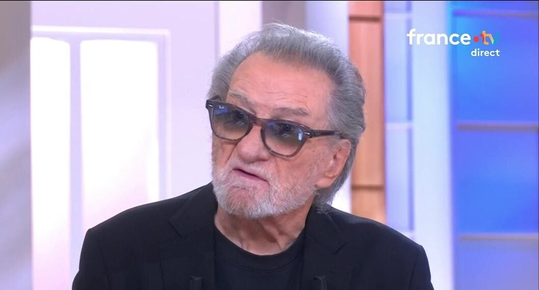 Eddy Mitchell inquiète : “Je me suis cassé la…”, il donne des nouvelles de son état de santé et ce n’est pas rassurant