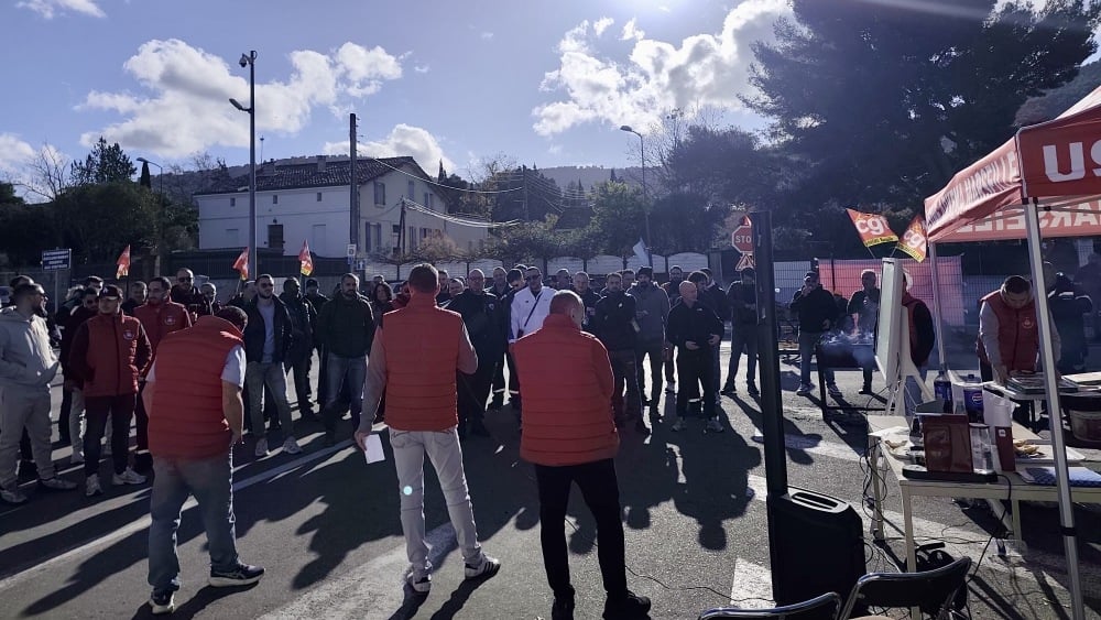Le mouvement de grève chez Arkema à Marseille poursuivent leur mouvement, l'usine reste à l'arrêt