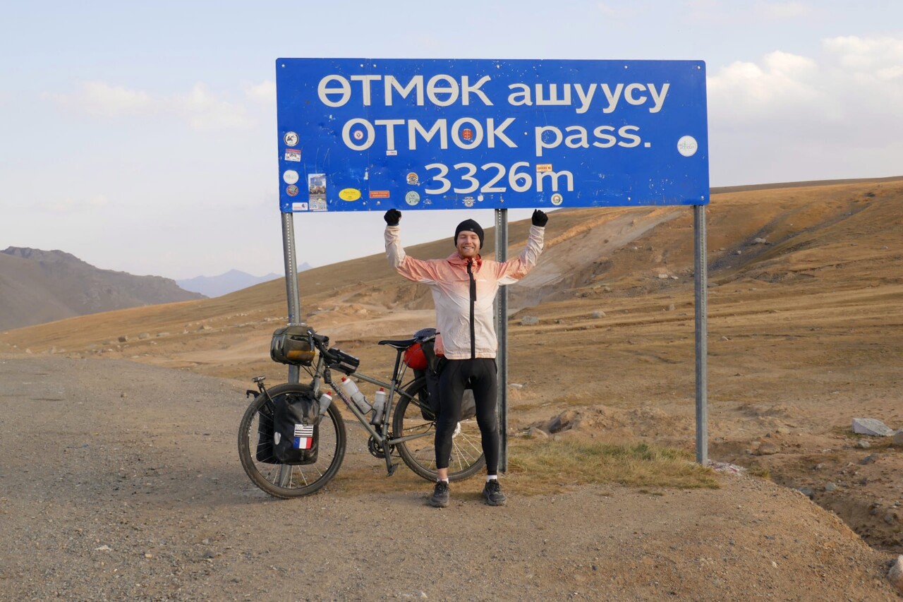 ce jeune Rennais a traversé l'Europe et l'Asie à vélo