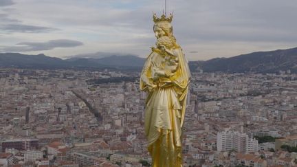 À Marseille, un spectacle son et lumière organisée pour l’inauguration de la Bonne Mère
