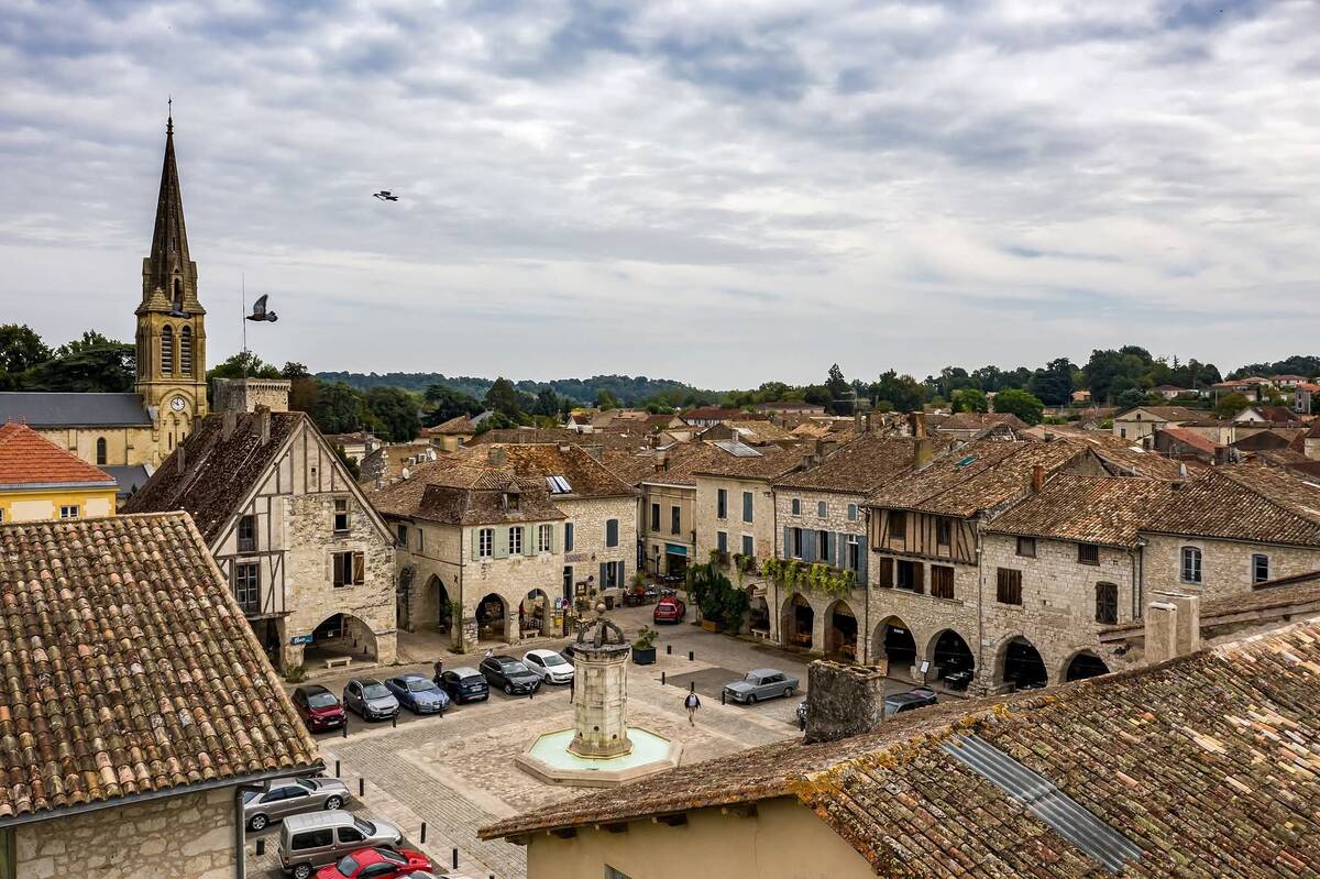 Village de Eymet dans le Périgord