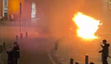 une voiture en feu explose place Wilson, spectaculaire scène en plein centre-ville