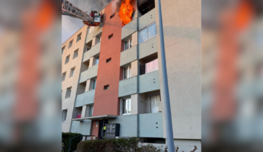Violent incendie dans un immeuble près de Marseille. Plusieurs blessés, d'importants moyens déployés
