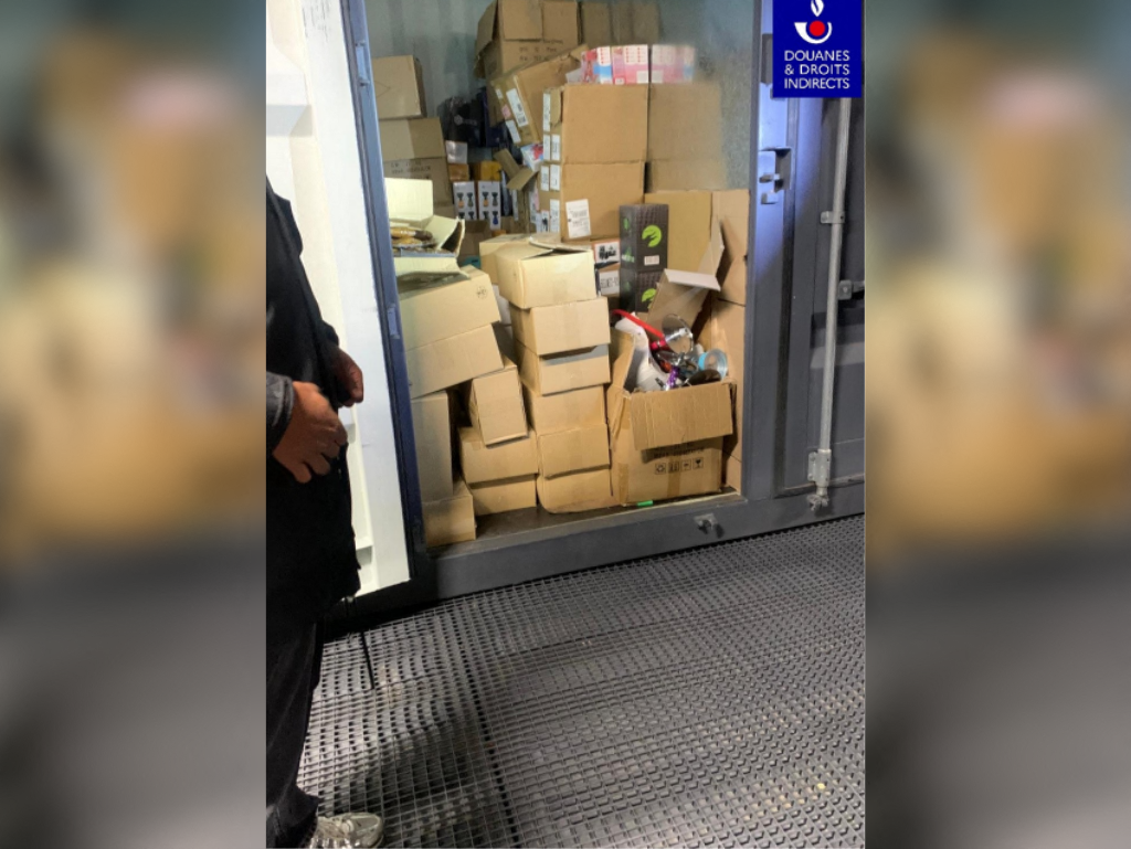 Marseille. Cette camionnette intrigue, les douaniers découvrent un véritable trésor