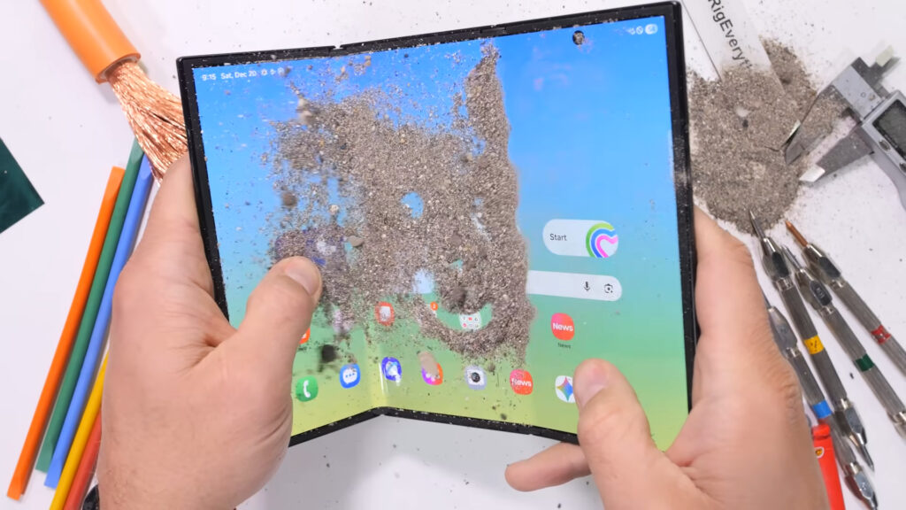 Le téléphone n'a pas aimé l'épreuve du sable.