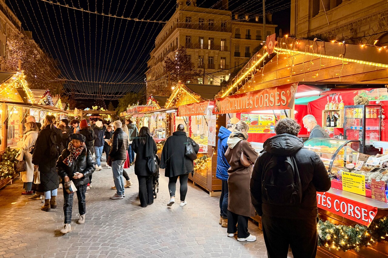 À Marseille, les visiteurs déçus atomisent le marché de Noël : "Il est vraiment nul"