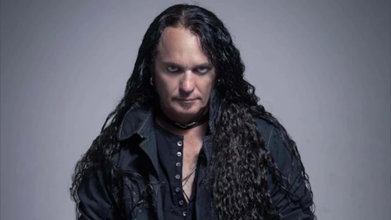 ZP Theart (ex-DragonForce, Skid Row) signe son retour 13 ans plus tard avec Dark To Light