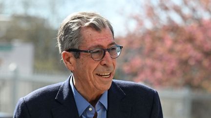 L'ex-maire de Levallois-Perret, Patrick Balkany, le 4 avril 2023 à Nanterre (Hauts-de-Seine). (EMMANUEL DUNAND / AFP)