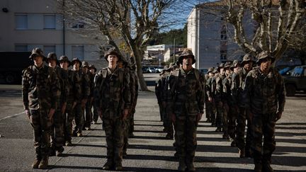L'objectif de l'Armée de l'Air et de l'Espace est d'avoir formé 2000 aviateurs d'ici 2030 dans le cadre de ce nouveau service national. (CLEMENT MAHOUDEAU / AFP)