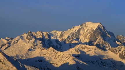 Photo de la vallée de la Tarentaise, où se situe la station de La Plagne (Savoie), le 23 décembre 2025. (J-F TRIPELON-JARRY / AFP)