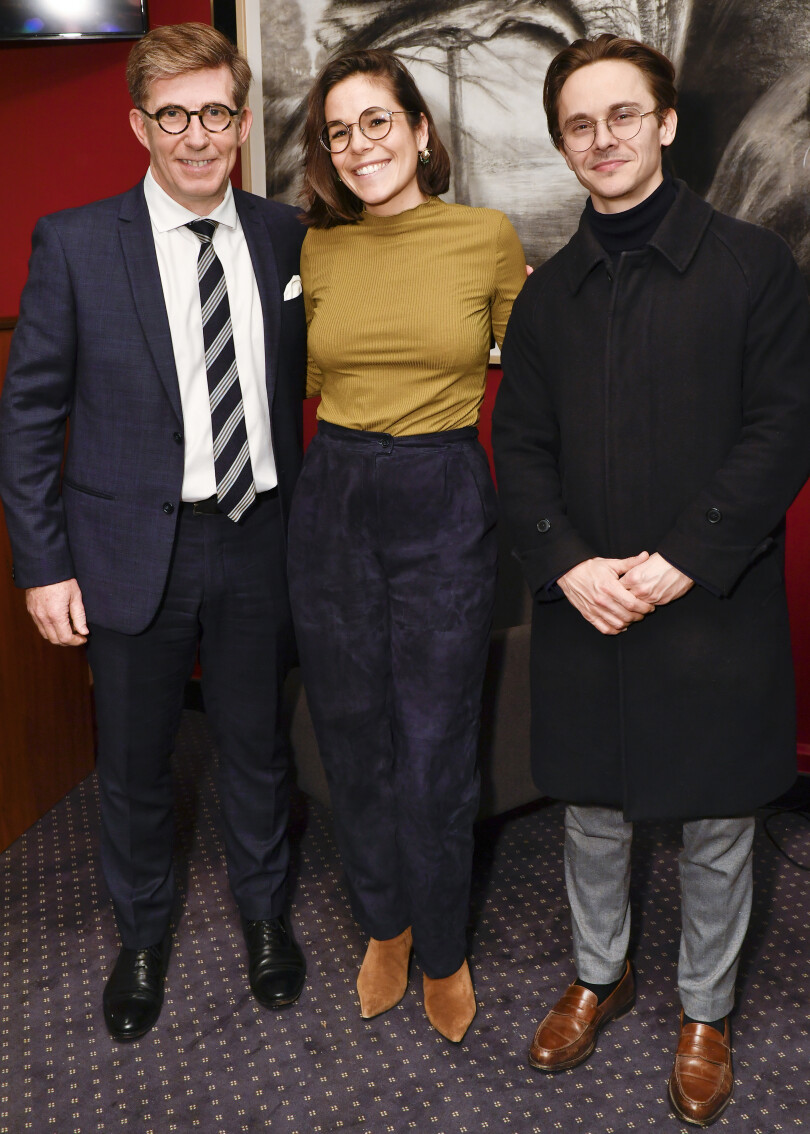 Louis de Russé, directeur général d’Osenat Automobile, Julie Gau, directrice bijoux et joaillerie d’Osenat, et le commissairepriseur Philippe Chauvin.