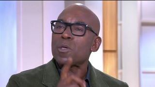 "C'est pathétique de faire ça" : Lucien Jean-Baptiste ("Joseph") fustige le "comportement d'abruti" de Will Smith aux Oscars 2022 et annonce qu'il ne le "doublera plus jamais"