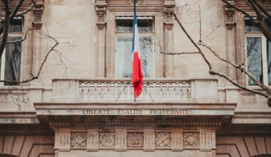 huit ans de prison pour un membre de la DZ Mafia auteur d'incendies visant des entreprises liées à Israël