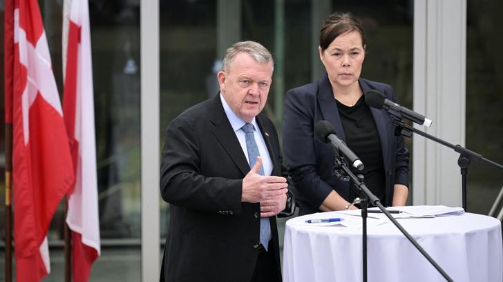 La rencontre Groenland/Etats-Unis à la Maison Blanche n’a pas vraiment eu l’effet escompté (Photo du ministre danois des Affaires étrangères Lars Løkke Rasmussen et de la cheffe de la diplomation groenlandaise Vivian Motzfeldt le 14 janvier 2026 après leur rencontre à la Maison Blanche)