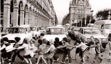 La plus grande exposition jamais dédiée au célèbre photographe français Robert Doisneau s'installe à 1h de Bruxelles