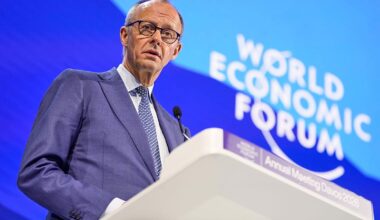 Friedrich Merz à Davos : menacer de conquérir un pays européen par la force est "inacceptable"