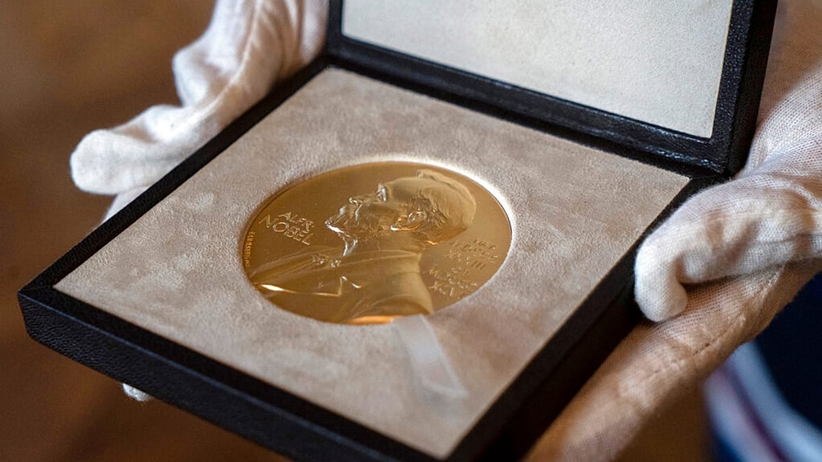 La médaille d'un prix Nobel peut-elle être donnée, comme l'a fait María Corina Machado ?