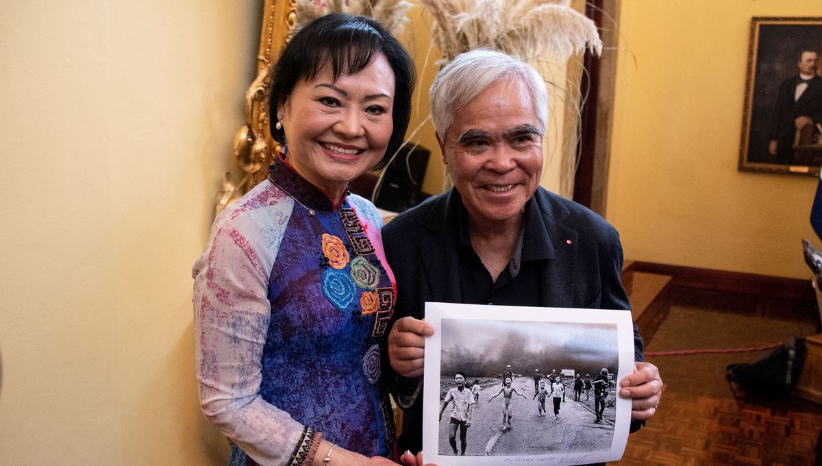 "Napalm girl" : la paternité de la photo iconique remise en cause.