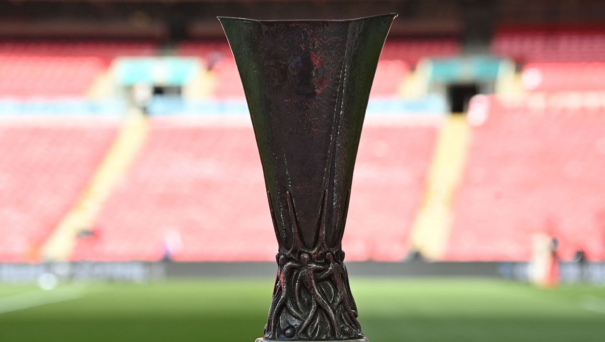 À l'occasion du match LOSC-Fribourg, le trophée de la Ligue Europa est à Lille