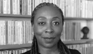 Otobong Nkanga, plasticienne pour l'exposition "I dreamt of you in colours"