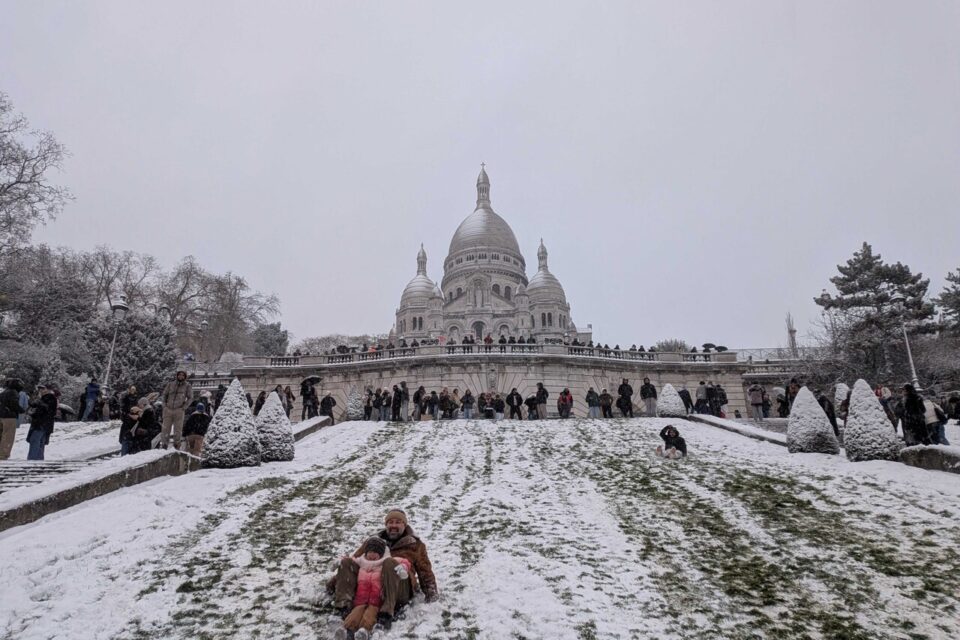 Luge de fortune pour les casse-cou.