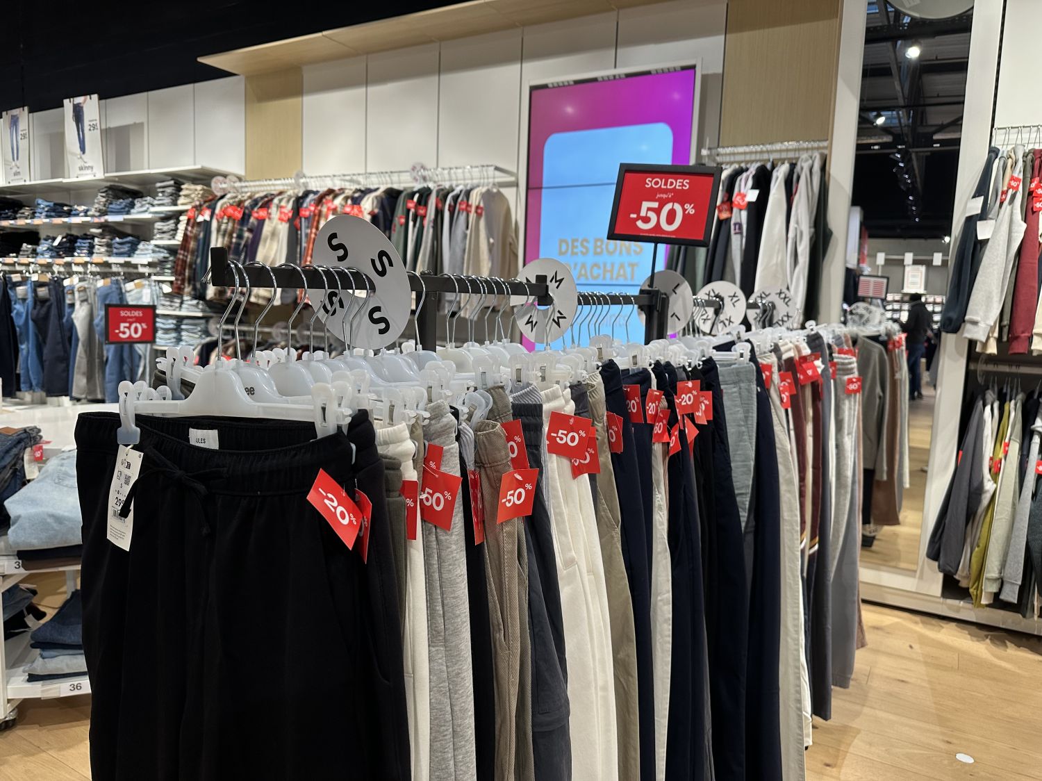 Le tribunal administratif de Strasbourg suspend l’ouverture des commerces les dimanches 4 et 11 janvier en Moselle