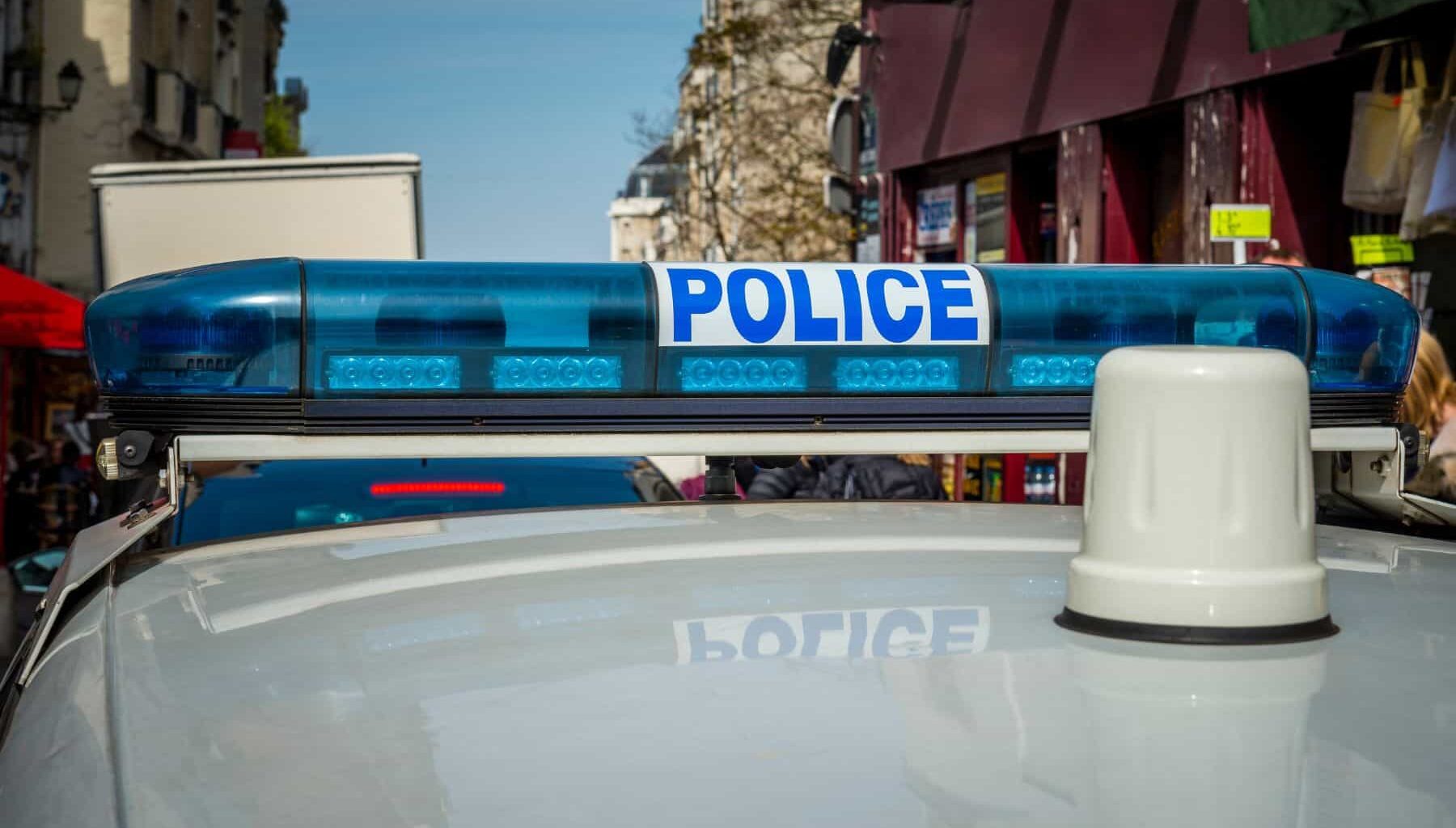 il propose de la cocaïne à des policiers en patrouille