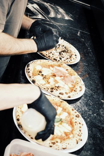 15 pizzas à la carte de Basta