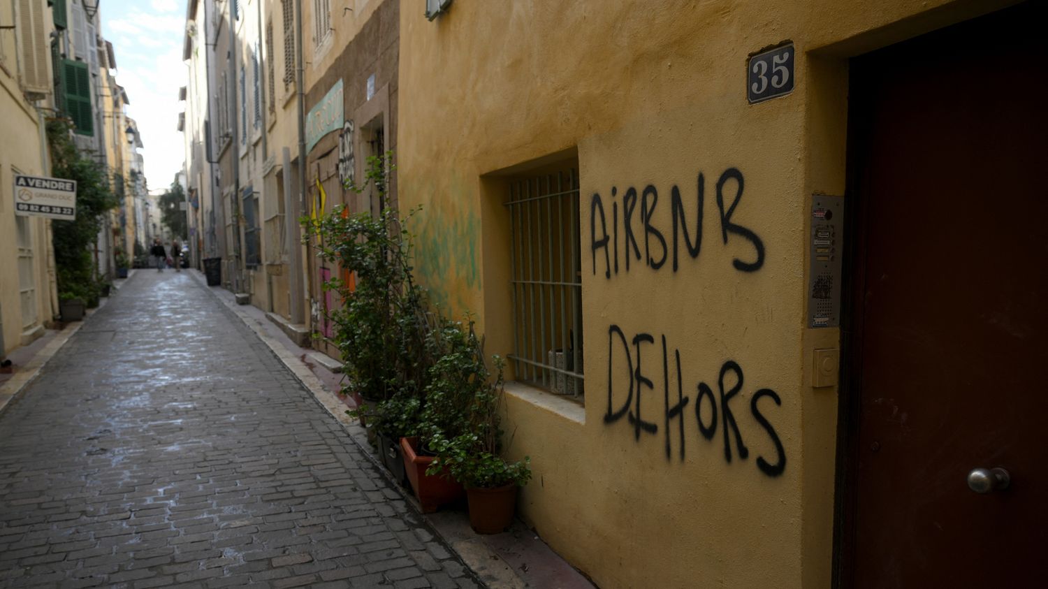 Marseille renforce sa lutte contre la location touristique de type Airbnb