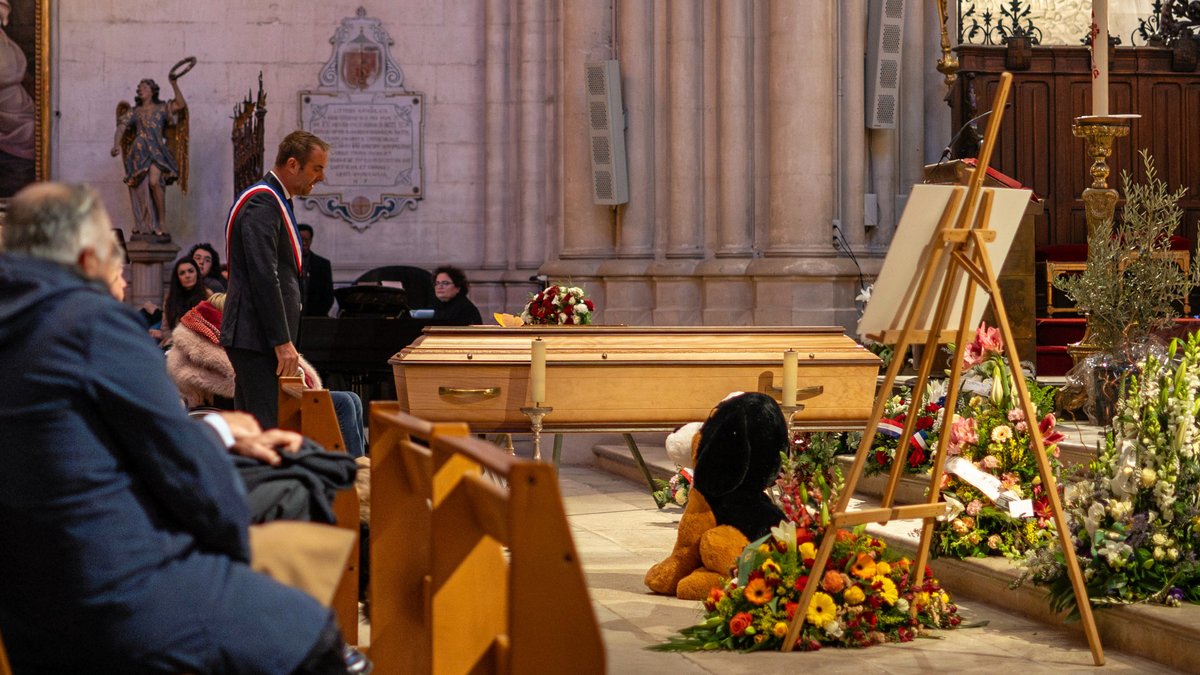Le dernier hommage du monde médical et politique à Bernard Serrou