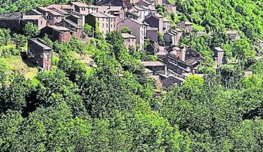 Combret. Le label Petites cités de caractères de France renouvelé