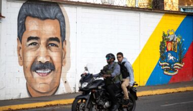 EN DIRECT Attaque américaine au Venezuela : les États-Unis sont "aux commandes" du pays selon Donald Trump
