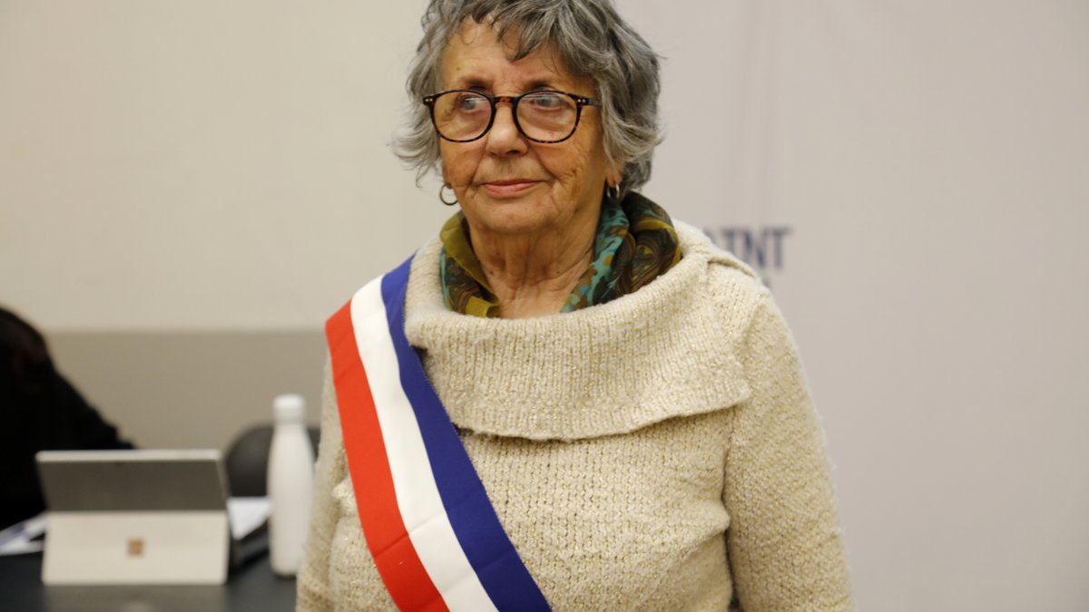 Mireille Passerat de la Chapelle, vice-doyenne de l’assemblée, prend la suite de François Rio pour 2 mois et demi