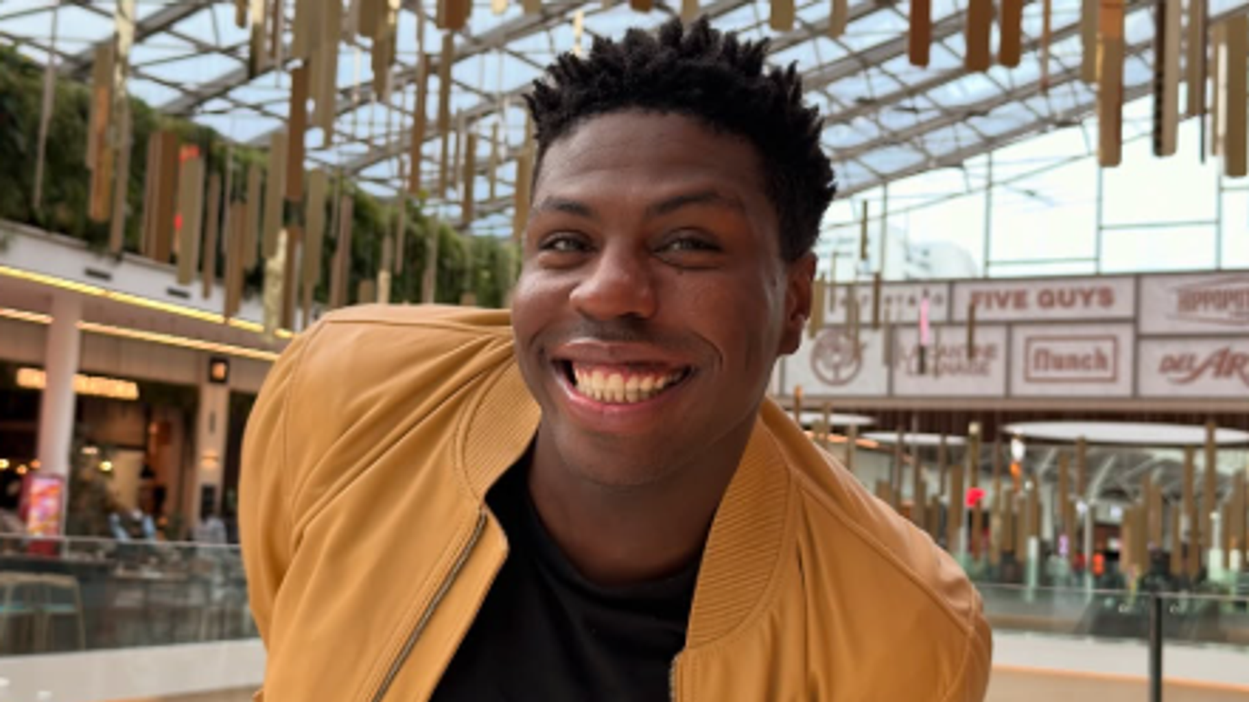 Marcus, le meilleur ami de Léna Situations, rejoint le casting de Dals à la dernière minute