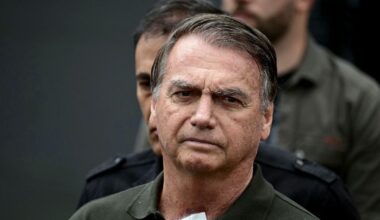 L'ex-président brésilien Jair Bolsonaro autorisé à se rendre à l'hôpital après une chute en prison