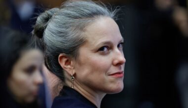 Lucie Castets rejoint la liste d'Emmanuel Grégoire, sans fermer la porte à LFI