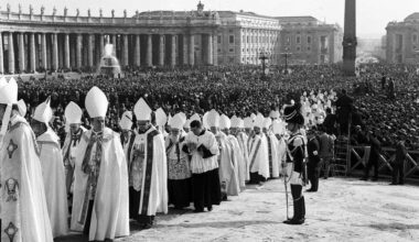 Le Concile œcuménique Vatican II expliqué par les Papes