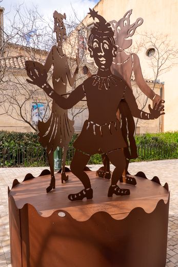 Sept sculptures en acier pour André Cervera à Villeveyrac.