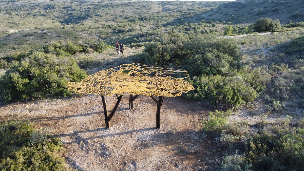 Cadastre suspendu dans la Gardiole, feuilles en bronze, table de désorientation : partez à la découverte des œuvres implantées sur le territoire de l’Agglo de Sète