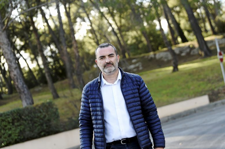 "Notre déclaration de candidature est distribuée ce week-end et Le programme complet, qui détaille l’ensemble de notre projet, est à l’impression."