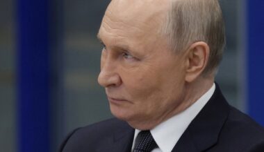 Guerre en Ukraine : Vladimir Poutine refuse des troupes européennes à ses frontières… Londres dépense 200 millions de livres pour un déploiement