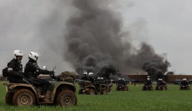 des manifestants grièvement blessés par des gendarmes disent vouloir "redéposer" plainte après le classement sans suite du parquet