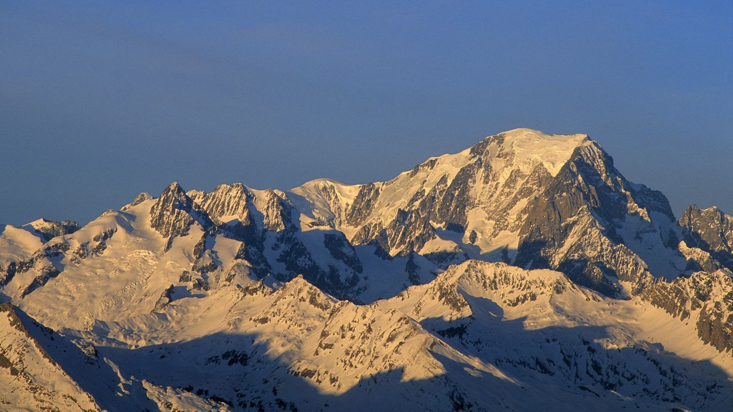 Ce que l'on sait de la mort dans des avalanches de six skieurs qui faisaient du hors-piste dans les Alpes durant le week-end