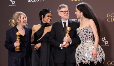 « Une bataille après l’autre », de Paul Thomas Anderson triomphe ; Timothée Chalamet sacré meilleur acteur dans une comédie pour « Marty Supreme »